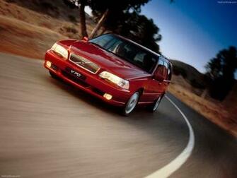 Volvo V70 Wallpaper