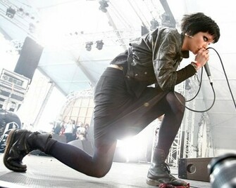 Crystalcastles Wallpaper