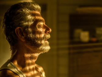 Stephen Lang Moviehole
