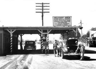 Military Police Man Elza Gate In Oak Ridge Tennessee