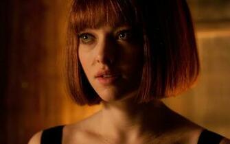 Amanda Seyfried HD Wallpaper