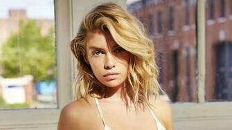 Stella Maxwell Desktop Wallpaper