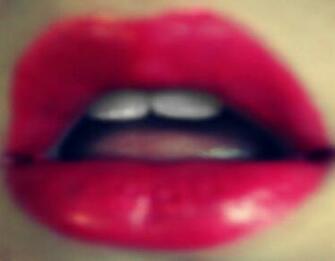 Pink Lips Wallpaper