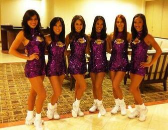 Los Angeles Lakers Cheerleader Nba F Wallpaper
