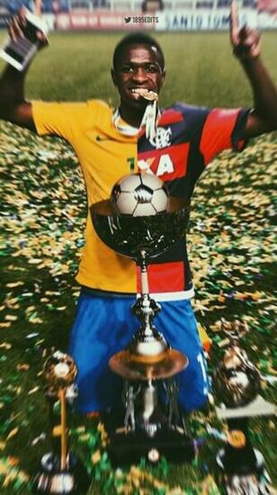 Vinicius Jr Wallpaper