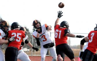 Und Picks Up Quarterback Commitment With Bison Legacy Background