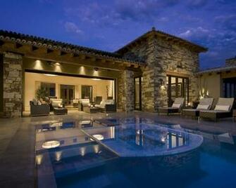 Exterior Luxury Home Design Wallpaper Backgrou