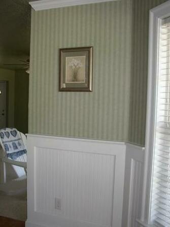 Dining Room Wallpaper And Wainscoting