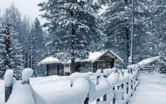 Chalet In Winter Full HD Desktop Wallpaper 1080p