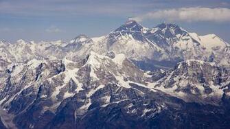 Mount Everest Wallpaper