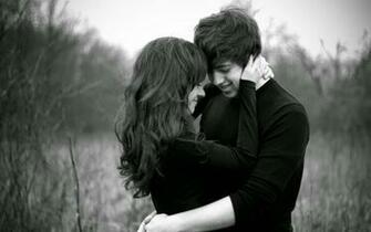 Hug Couple Romantic Wallpaper Apps Directories