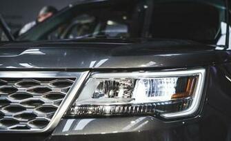 Ford Explorer Platinum Photo