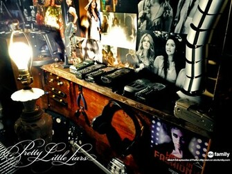 Pretty Little Liars Background