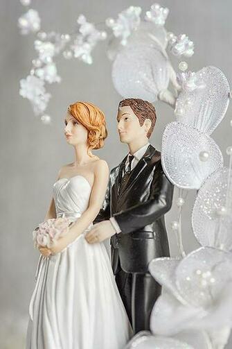 Contemprary Bride And Groom Vintage Glitter Flower Arch
