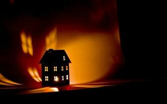 House Candle Light Wallpaper HD