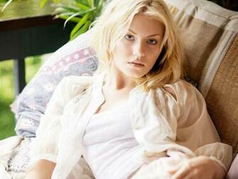 Elisha Cuthbert Desktop Wallpaper