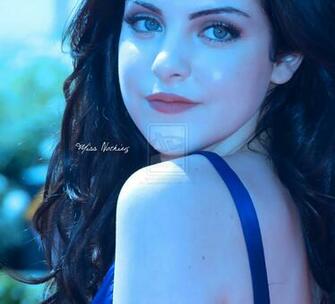 Celebrity Gossip Liz Gillies Cool Wallpaper