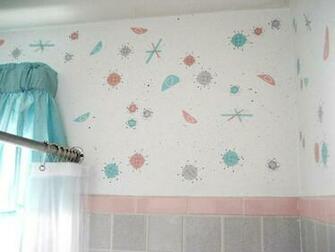 Atomic Painted Wallpaper To Perk Up Her Vintage Bathroom Retro
