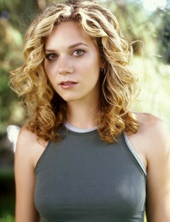 Hilarie Burton Full HD Wallpaper Widescreen