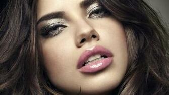 Adriana Lima Wallpaper HD