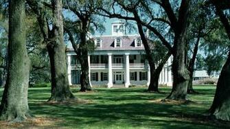 House Plantation Wallpaper