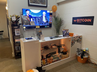 Revista Bitcoin Abre Galeria De Arte Exposi O Dedicada Ao Fundador Do Wallpaper