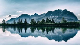 4k Mountains And Lake R Wallpaper