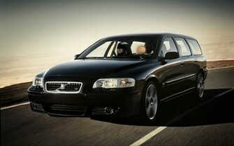 Volvo V70r Wagon Exterior Photo Trucktrend
