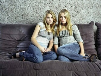 Photo Olsen Twins Wallpaper With A Celebrity