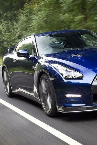Gtr R35 Wallpaper For iPhone