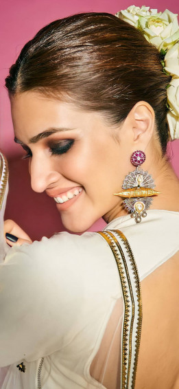 Kriti Sanon HD Wallpaper