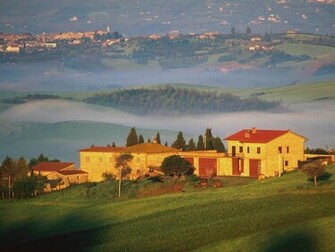 Italy Scenery Small City Wallaper Picture