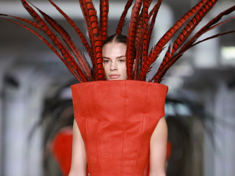 Photos New York Fashion Week Brings 90s Style Feathers