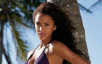 Noemie Lenoir Wallpaper