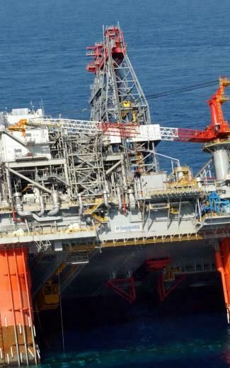 Sinking Ships Oil Platform Rig