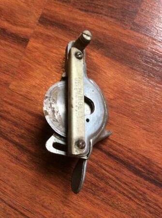 Ridgely Trimmer Wallpaper Handheld Cutting Tool Vintage Plywood