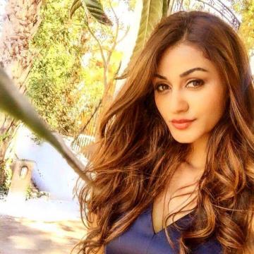 Aditi Arya HD Photos