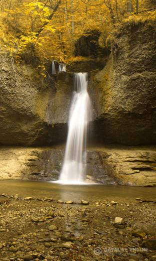 Beautiful Waterfalls HD Live Wallpaper For