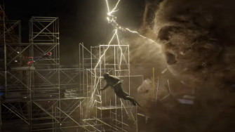 Lizard Gets Punched By An Edited Out Force In The New Spider Man