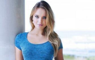 Very Hot And Pretty Woman HD Wallpaper Rocks