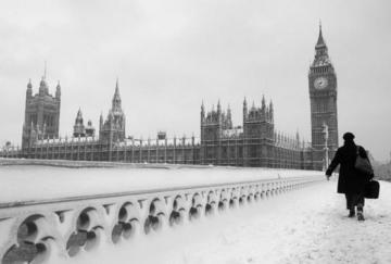 Snow In London Big Ben Desktop Wallpaper