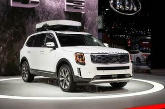 Kia Telluride Is A New Option For The Big Suv Crowd