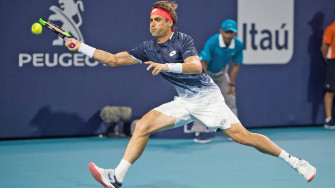 David Ferrer Going After Ball Wallpaper