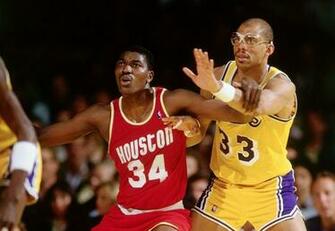 Hakeem Olajuwon And Kareem Abdul Jabbar Nba Basketball Houston