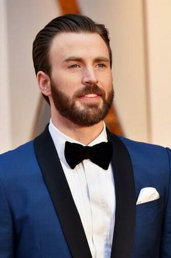 Oscars Chris Evans Is Your Bearded Boo In Blue Tom