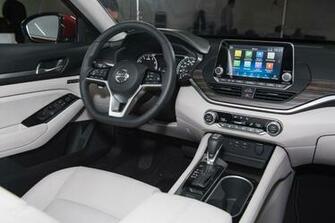 Nissan Versa Note Side Wallpaper
