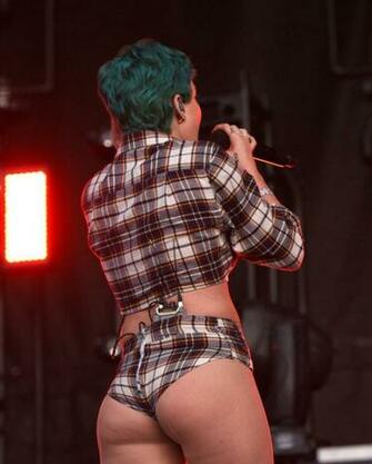 Halsey Performs At Bonnaroo Music Arts Festival