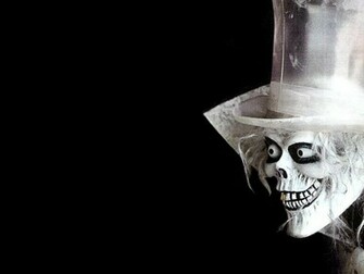Hatbox Ghost Creepy Creep With Eerie Eyes About Me