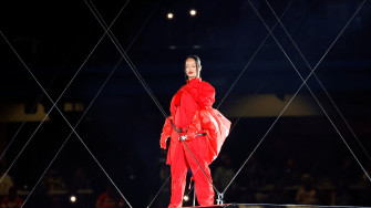 Rihanna Super Bowl Halftime Show Pictures
