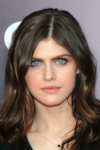 Alexandra Daddario Background HD Image Style24x7